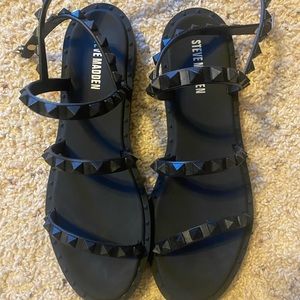 Women’s size 7 steve madden matte black studded sandals